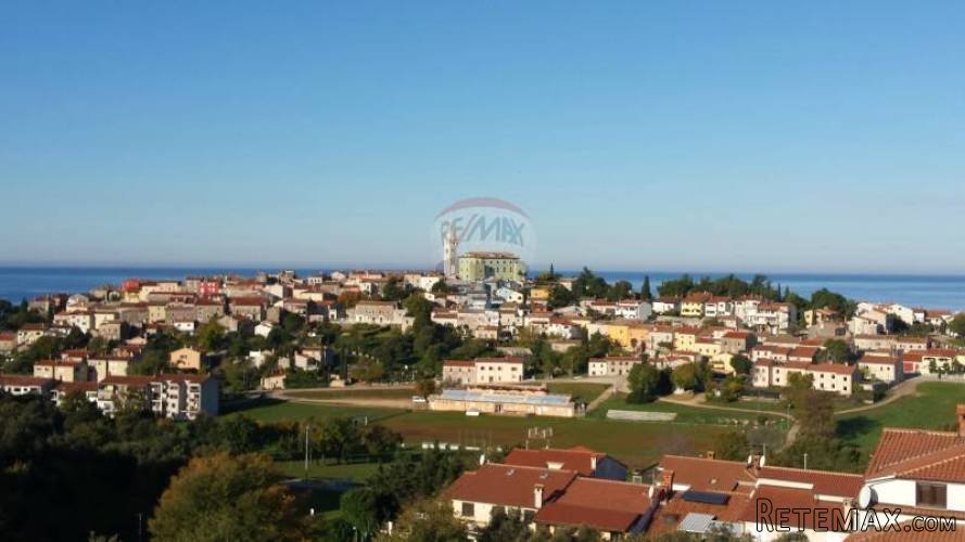 Stan u Vrsaru sa pogledom na more i staru jezgru