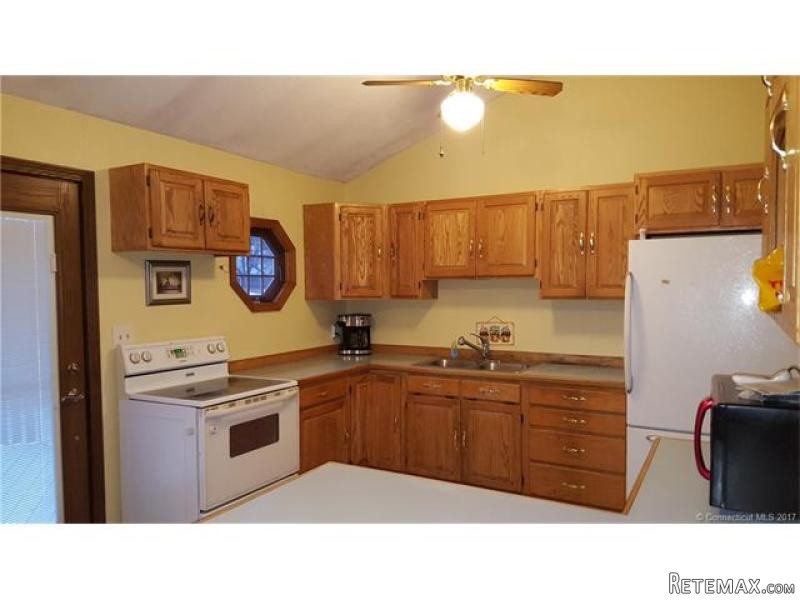 3 Bedrooms - Split Level - CT - For Sale - 2