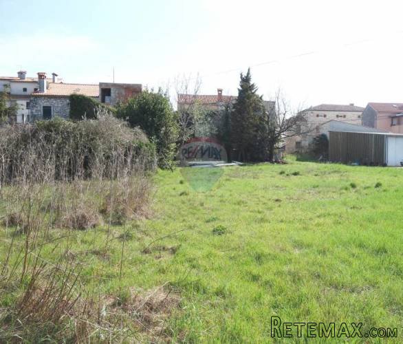 Istra,Vodnjan, građevinsko zemljište sa ruševinom - 3