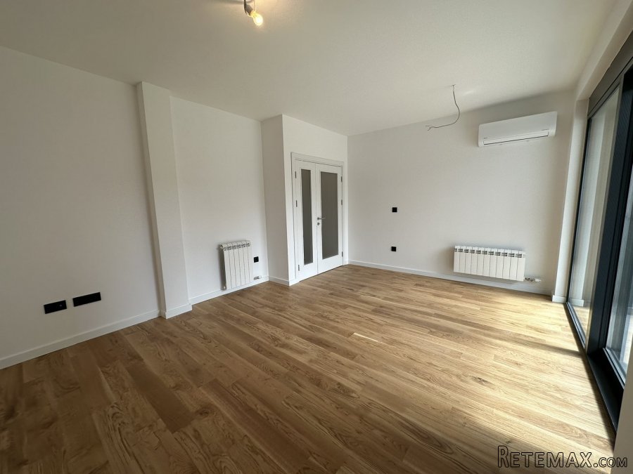 Vracar trosoban stan 70m2 LUX useljiv - 2
