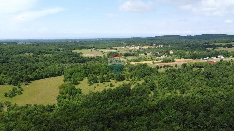 Istra, Višnjan - Građevinsko zemljište poslovno-proizvodne n