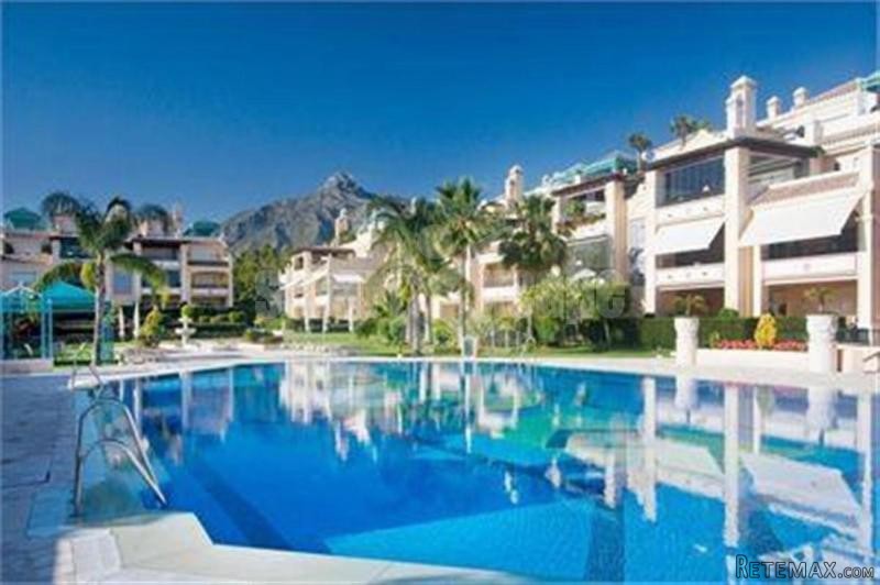 Apartment For Sale In Golden Mile..