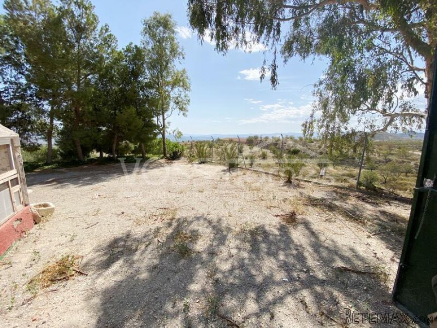 NEW LISTING TO VOSS HOMES - A large two storey Country.. - 5