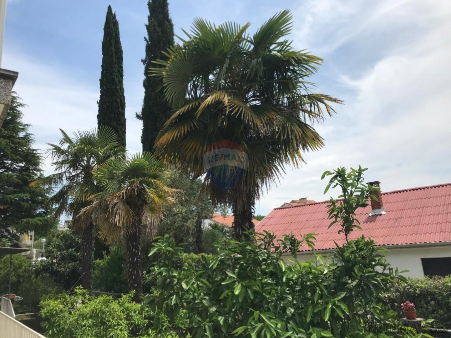 Otok Krk,Malinska,samostojeća kuća 300 m2, na parceli od 779 - 5
