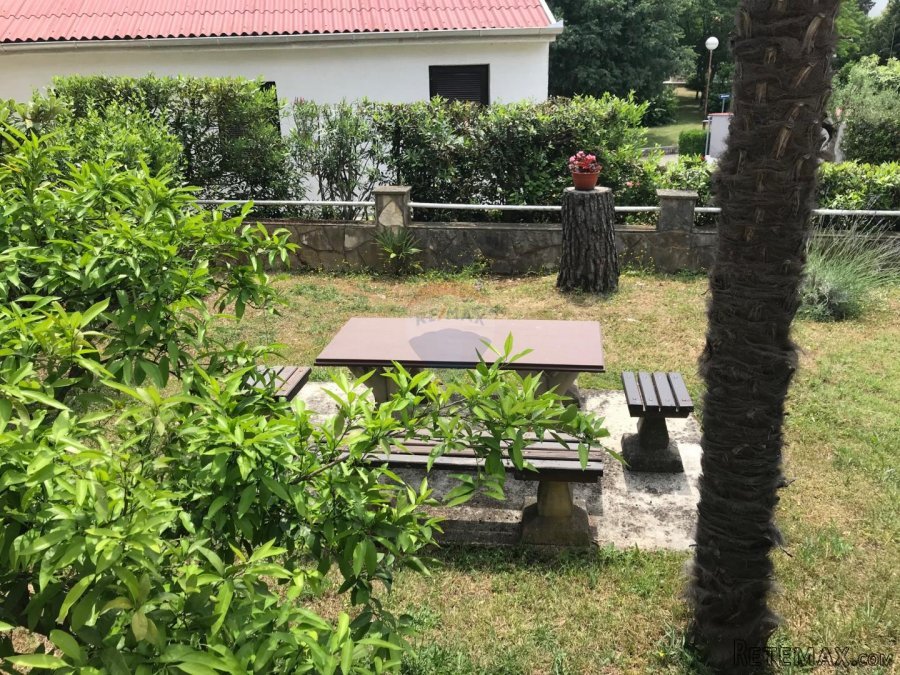Otok Krk,Malinska,samostojeća kuća 300 m2, na parceli od 779 - 6
