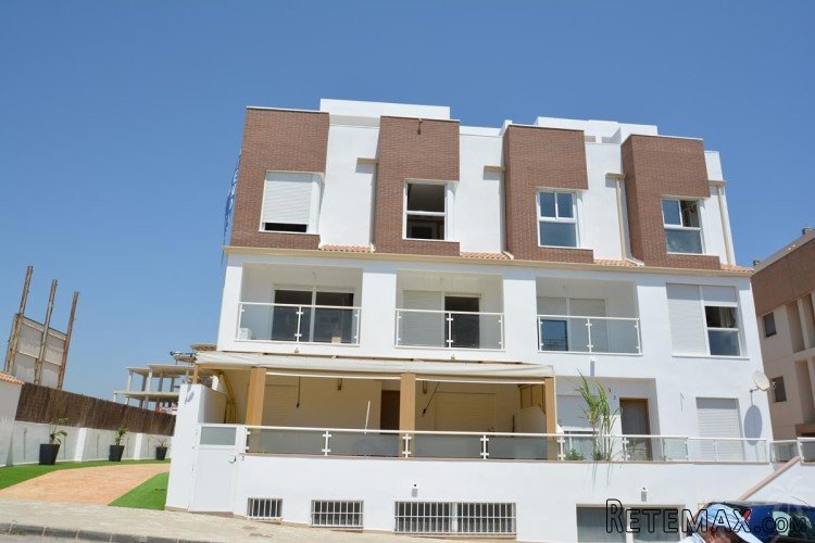 Beautiful downstairs properties in Guardamar. These houses..