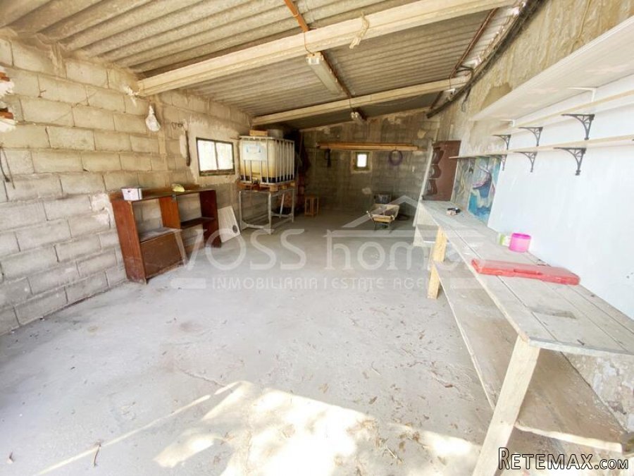 NEW LISTING TO VOSS HOMES - A large two storey Country.. - 7