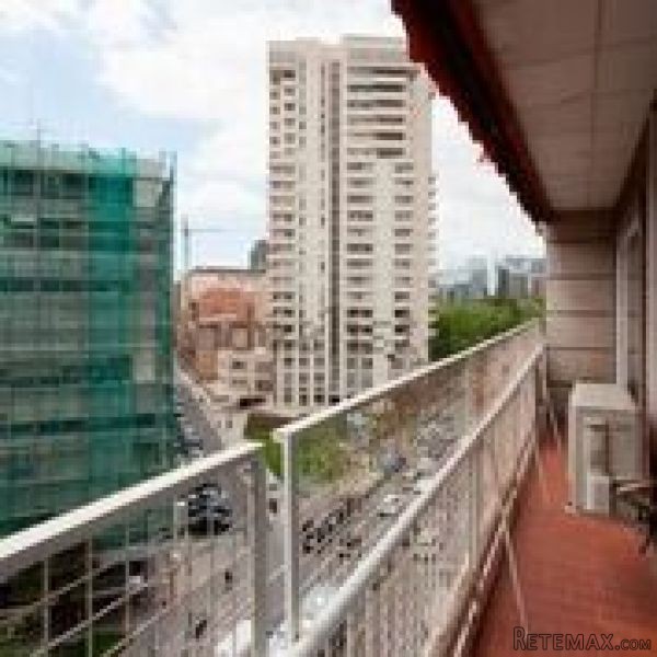 Apartment for sale in Sarria- Sant..