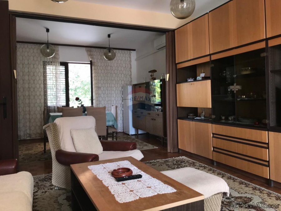 Otok Krk,Malinska,samostojeća kuća 300 m2, na parceli od 779 - 10