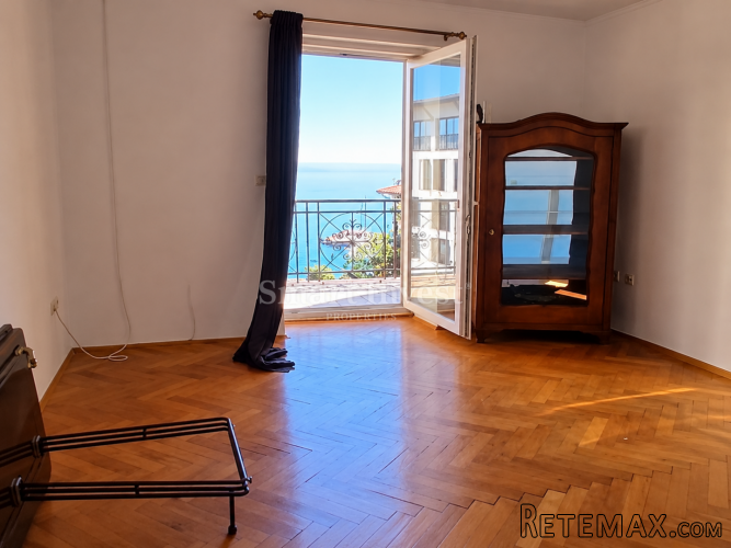 OPATIJA - CENTAR, poslovni prostor od 44 m2 s pogledom na.. - 2