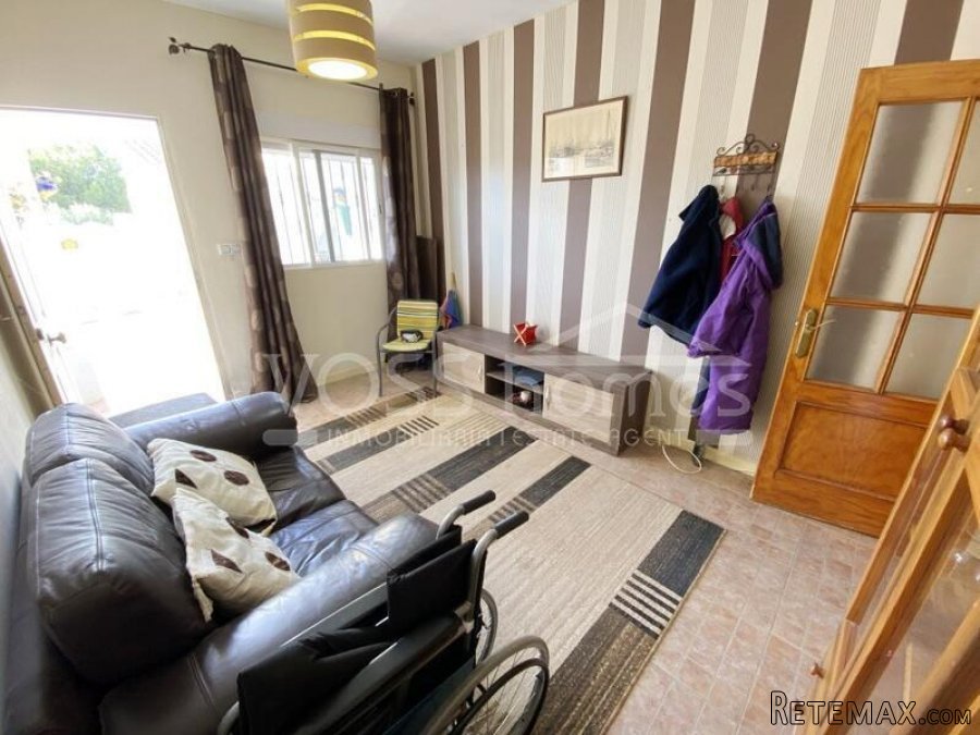 NEW & EXCLUSIVE TO VOSS HOMES - Recently modernised.. - 4