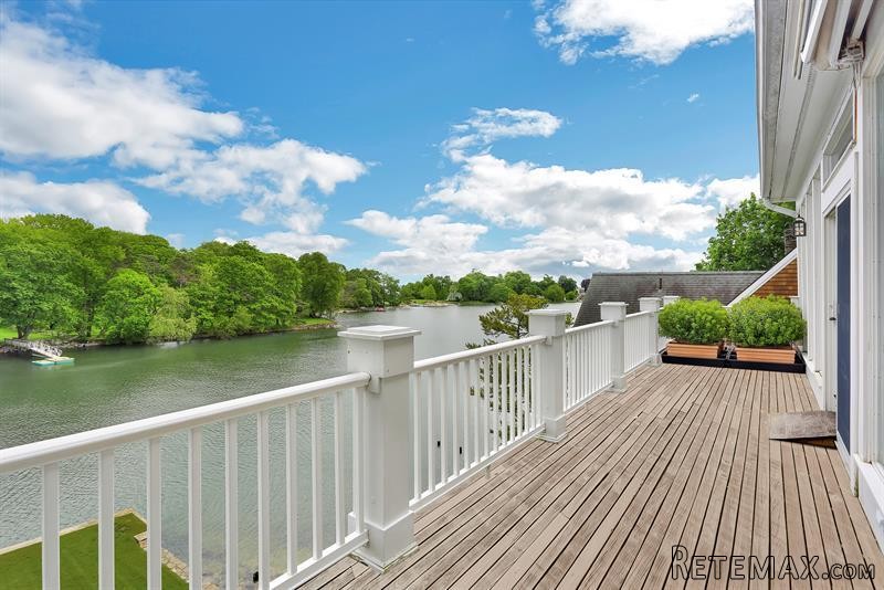 2 bedroom House For Sale: 633 Steamboat..