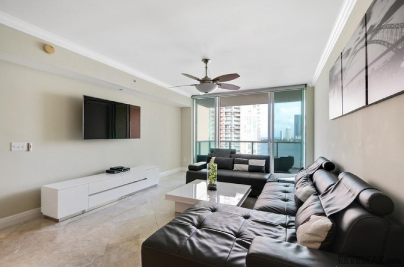 3 bedroom Flat For Sale: 3330 NE 190th.. - 2