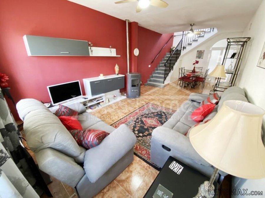 NEW & EXCLUSIVE TO VOSS HOMES - Recently modernised.. - 5