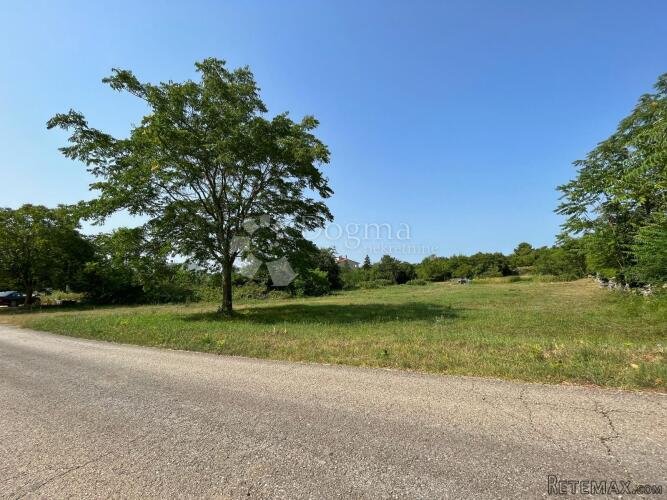 GRAĐEVINSKO ZEMLJIŠTE 3364 m²