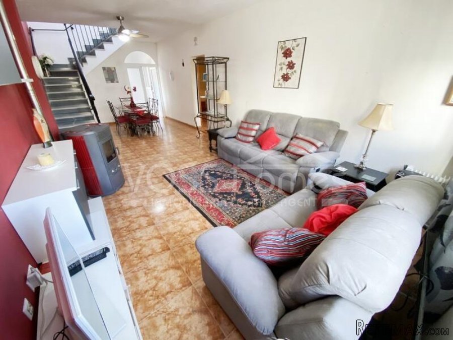 NEW & EXCLUSIVE TO VOSS HOMES - Recently modernised.. - 6