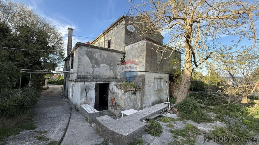 Lošinj, Nerezine, Kuća za adaptaciju