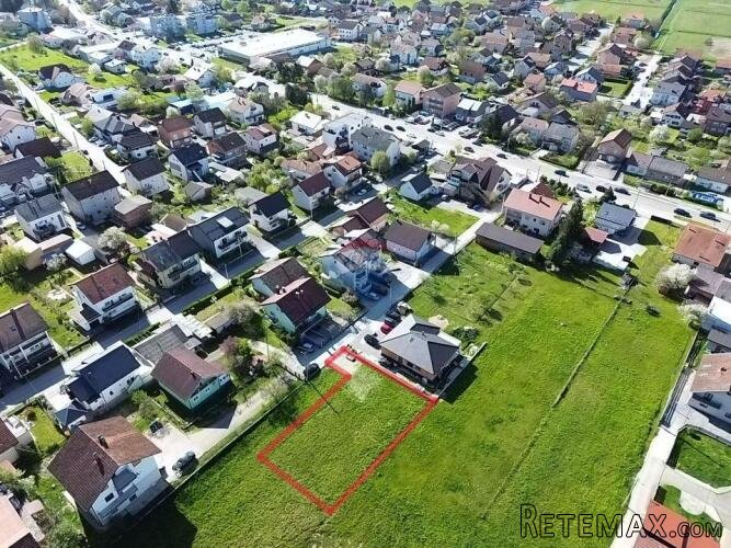 Zagreb, Sesvete - zemljište s građevinskom dozvolom i projek