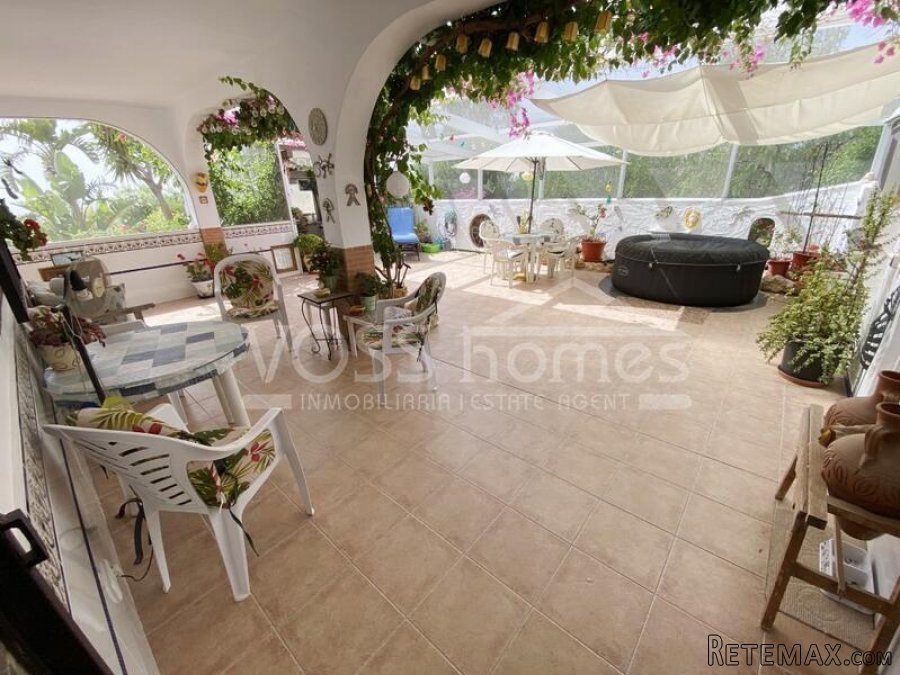 NEW & EXCLUSIVE TO VOSS HOMES - A beautifully presented.. - 2