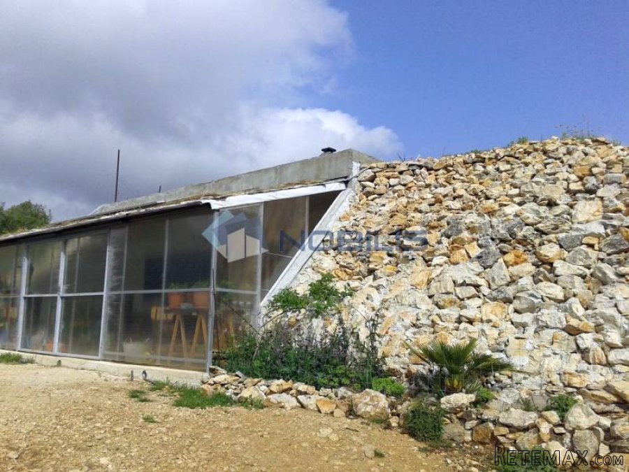 Zemljište 13.000 m2 + kuća 100 m2 + nadstrešnica 20 m2 - 4