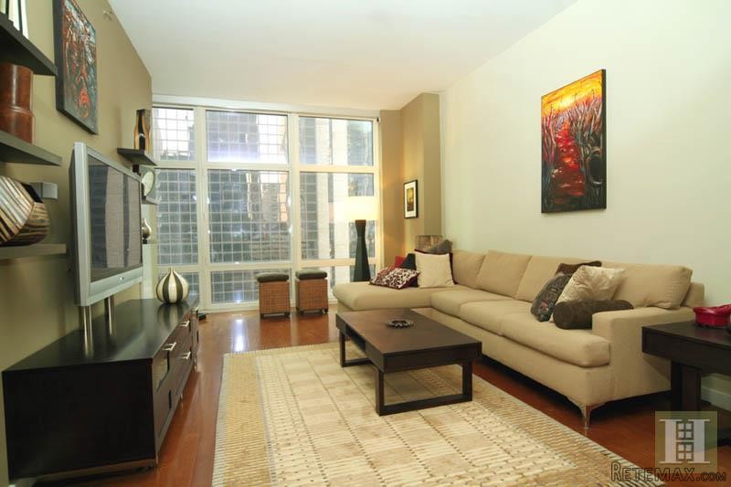 1 bedroom PentHouse For Sale: 1600..