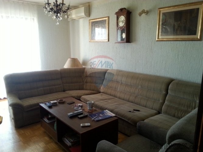 Poreč,četvorosoban stan 98m2,2 terase,širi centar
