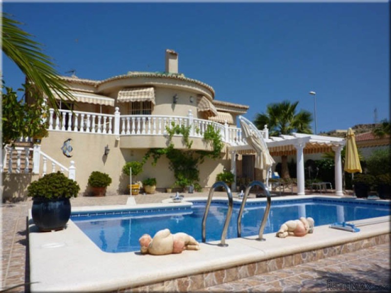 Rojales 4 Beds 2 Baths villa