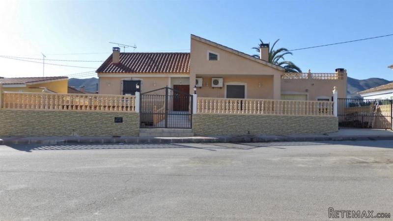 4 Bedrooms - Chalet - Murcia - For Sale