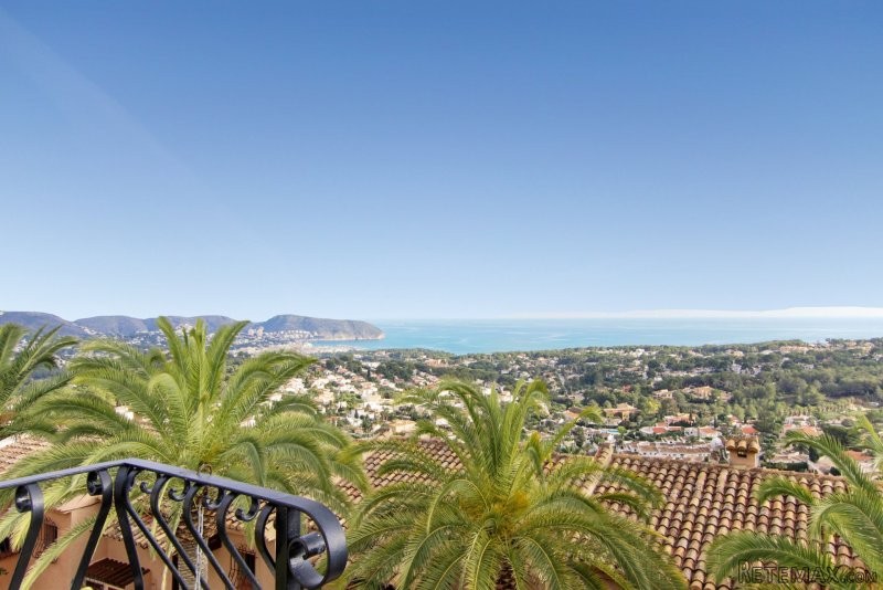Spanish style semi-detached house with..