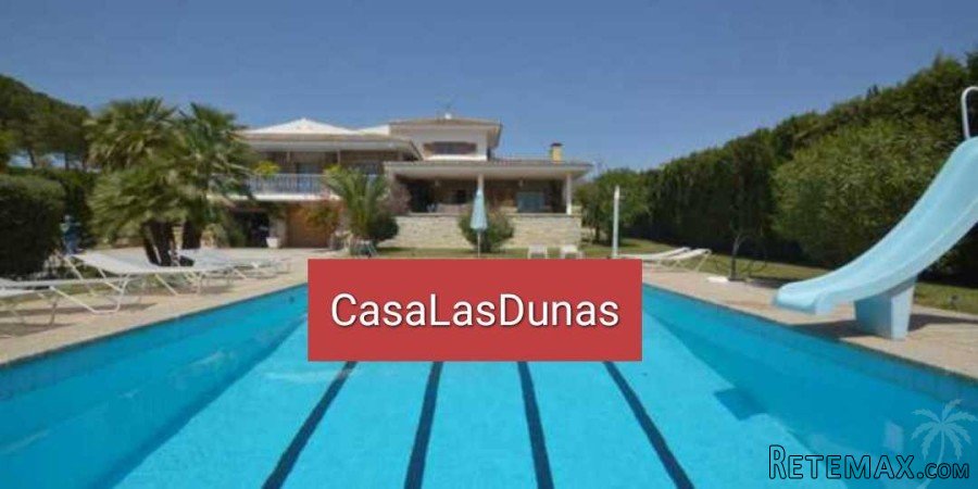 This unique and impressive country house is situated in a..