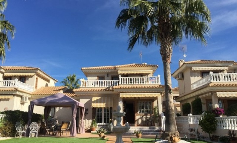 Detached Villa In Villamartin, Orihuela..