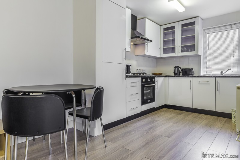 Double Room Available in Stratford-E15