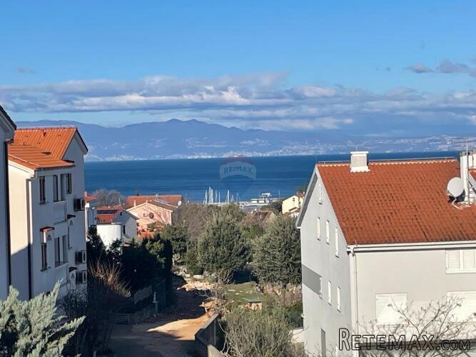 Otok Krk,Malinska,novogradnja-dvojna kuća,135 m2,blizu centr