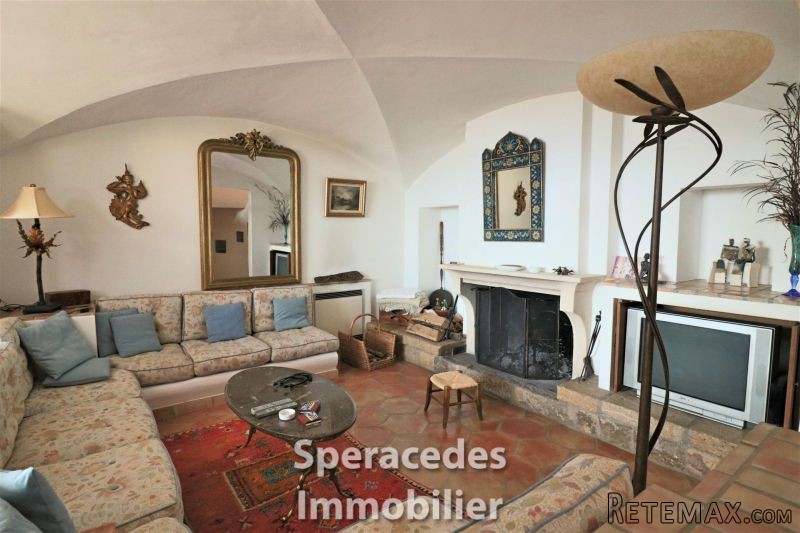 Speracedes Close To The Village - 2