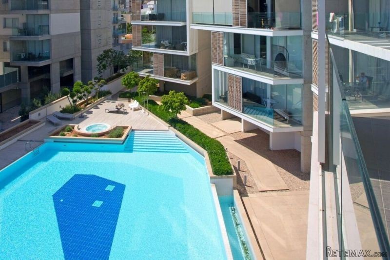 Elegant Contemporary Styled Three.. - 2