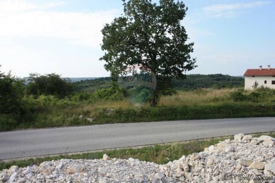 TRVIŽ - 1.428 m2 građevinsko zemljište u cijelosti