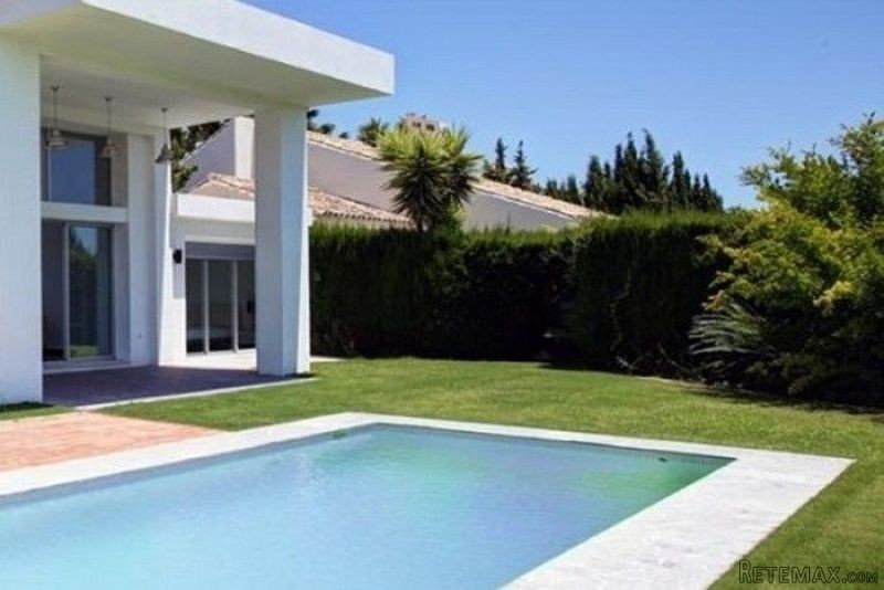 4 Bedrooms - Villas - Malaga - For Sale - 2