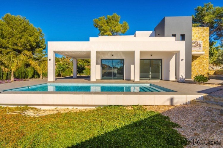 Modern new build villa for sale in Calpe, on a quiet and..
