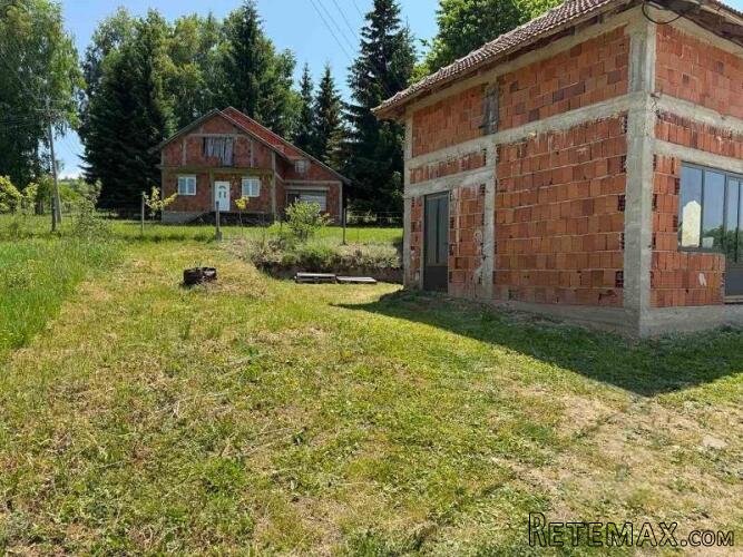 Vikendica sa poslovnim prostorom na Vlasinskom jezeru - 2