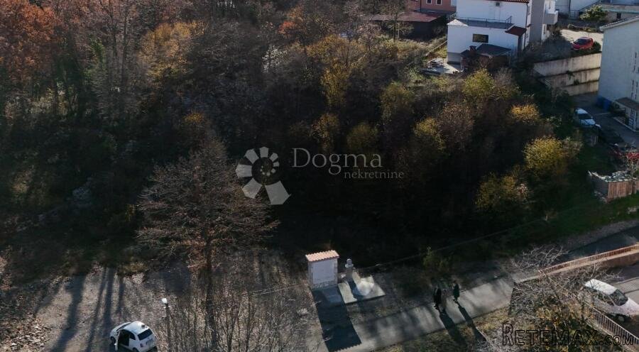 Građevinsko zemljište blizu centra Srdoča - 3