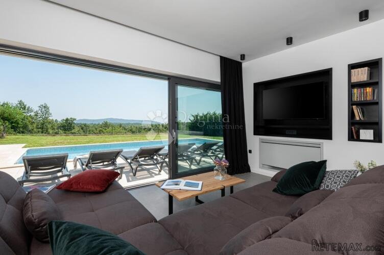 ELEGANTNA VILLA S BAZENOM, NOVOGRADNJA! - 5