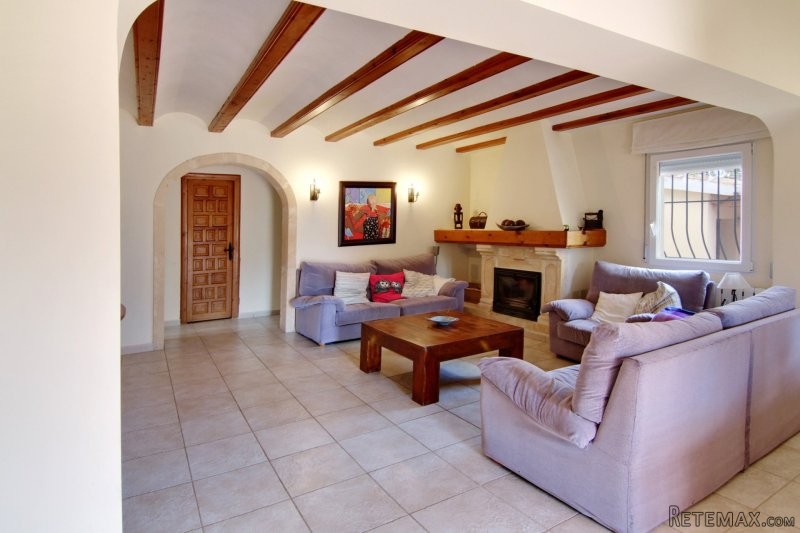 Renovated 4 bedroom villa in Javea - 2