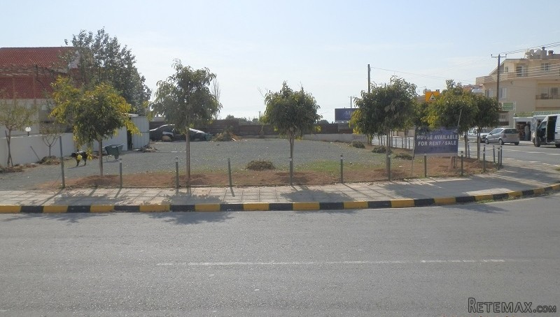 600m2 Plot Of Land 60% Zone €..