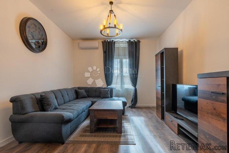 RIJEKA ADAPTIRAN, NAMJEŠTEN STAN 4S+DB SA VELIKIM BALKONOM