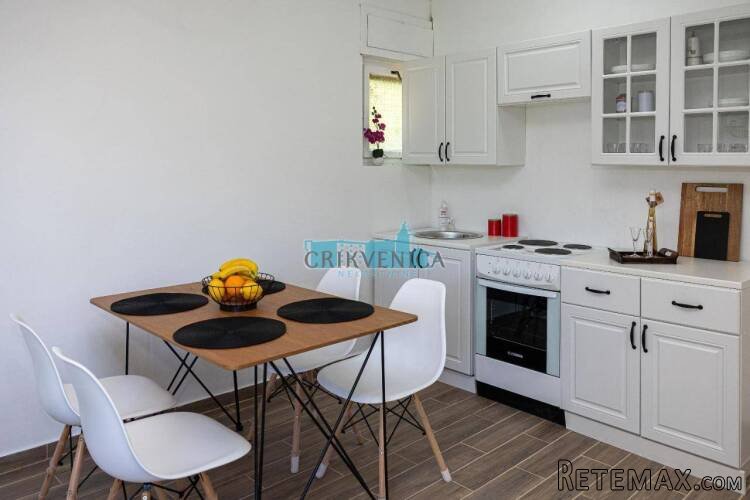 TOP LOKACIJA CRIKVENICA 100m2 - dva stana - 2