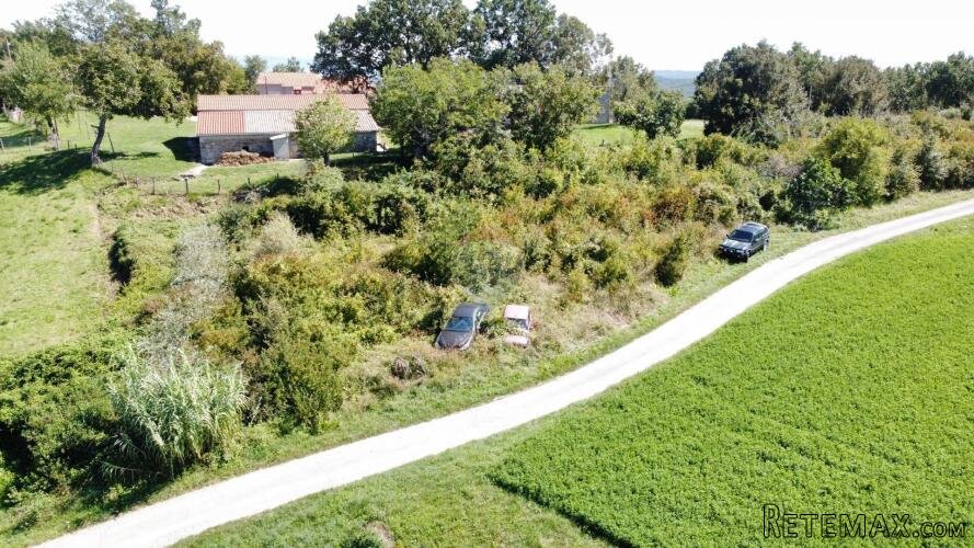 ISTRA, KAŠČERGA - Građevinsko zemljište 1650 m2 + 650 m2 pol - 7