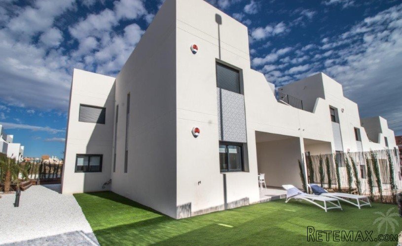 This beautiful project in Orihuela Costa comes in houses in..