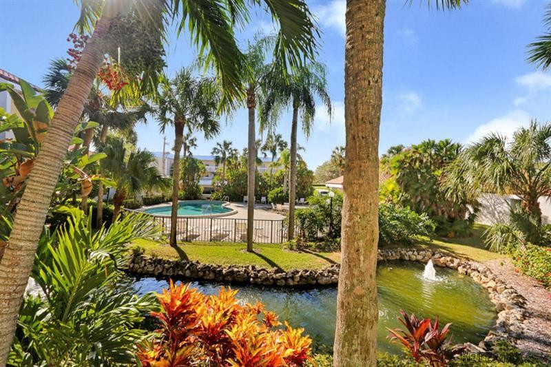 2 bedroom Residence For Sale: Tequesta.. - 2