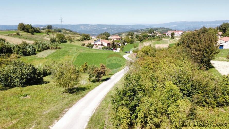 ISTRA, KAŠČERGA - Građevinsko zemljište 1650 m2 + 650 m2 pol - 8