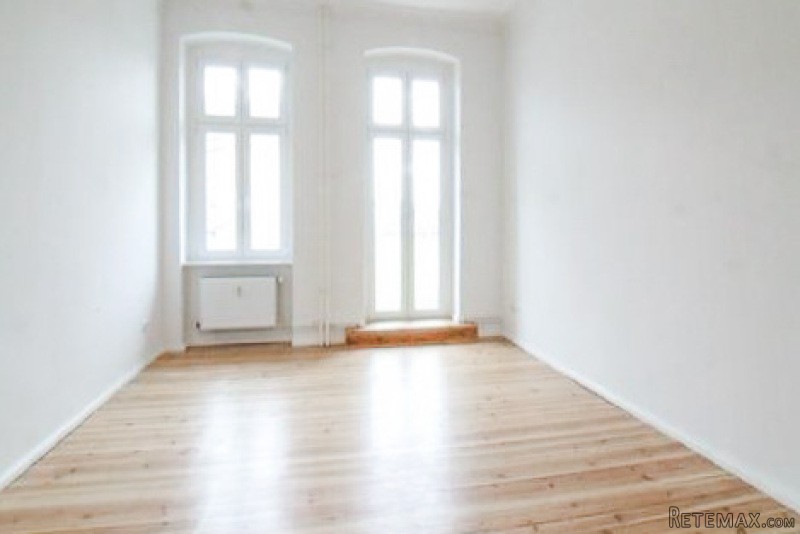Renovated Apartment Block in Lichtenberg - 2
